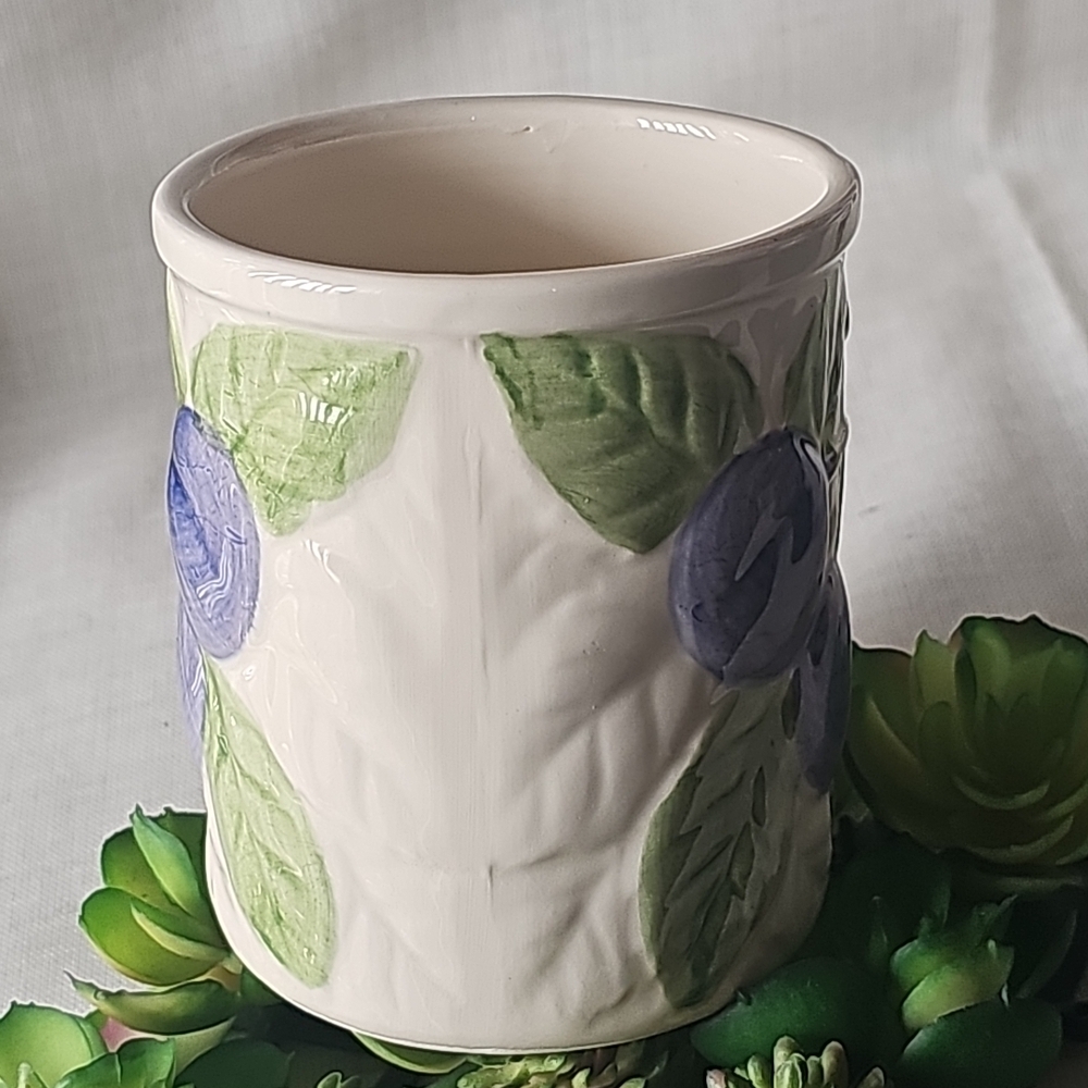 Fruit De Jour By Shafford 1987 Blueberry Embossed Design Ceramic Mug - Picture 3 of 7